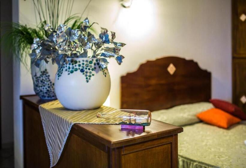 آپارتمان خانوادگی, Casa Papiro