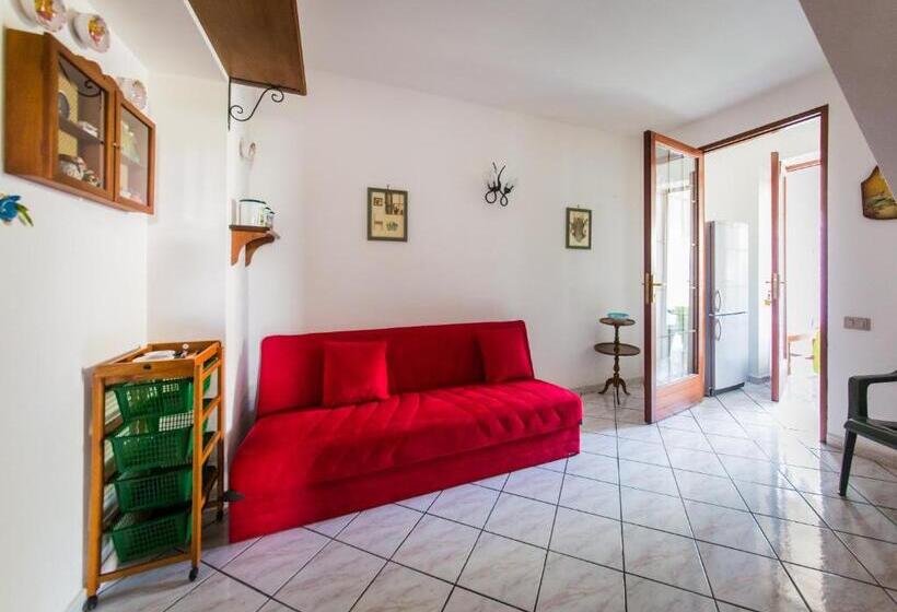 컴포트 트리플 룸, Casa Papiro