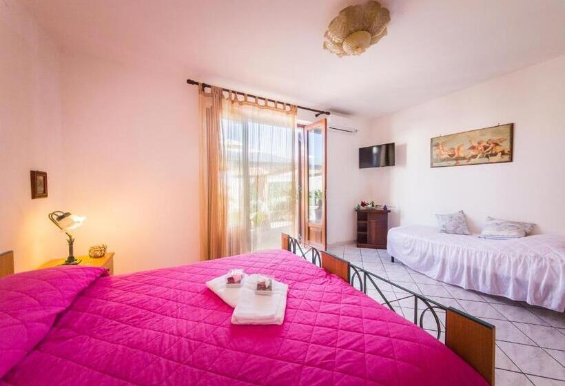 컴포트 트리플 룸, Casa Papiro