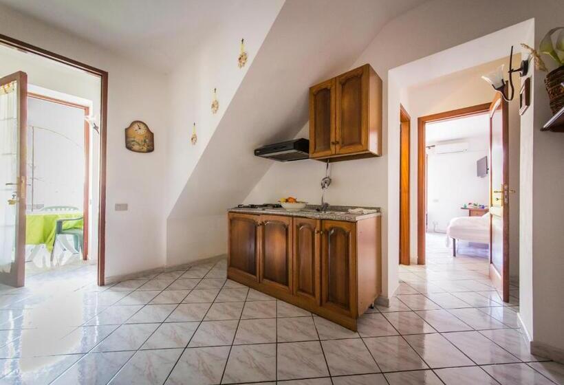 컴포트 트리플 룸, Casa Papiro