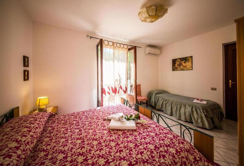 آپارتمان خانوادگی, Casa Papiro