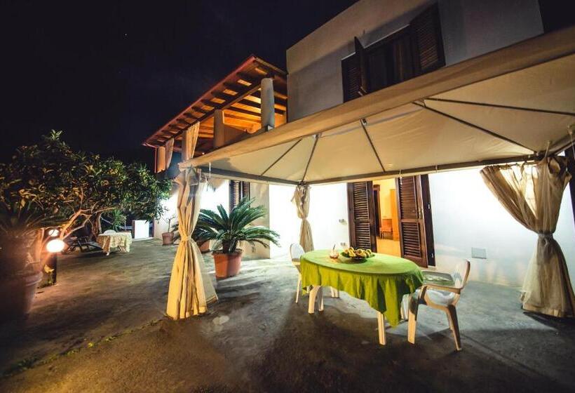 컴포트 트리플 룸, Casa Papiro