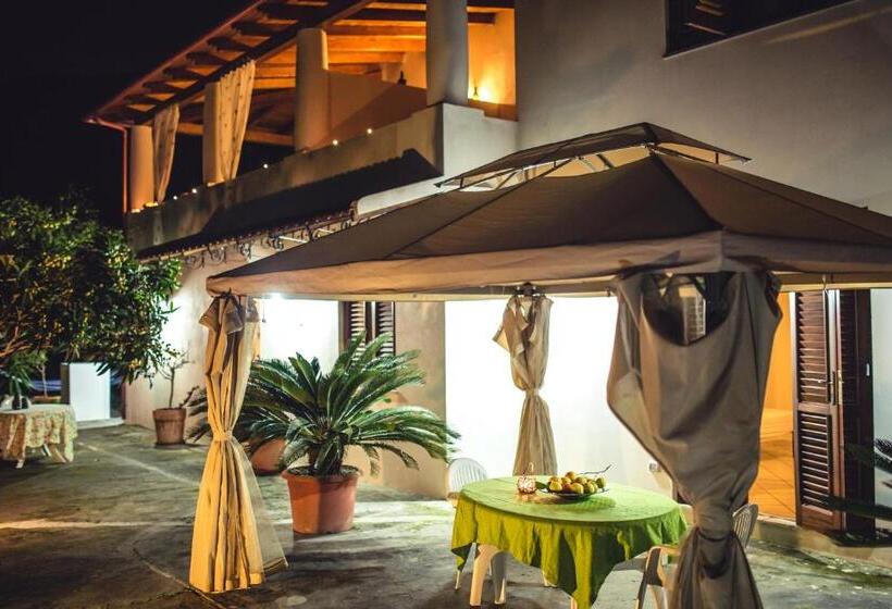 컴포트 트리플 룸, Casa Papiro