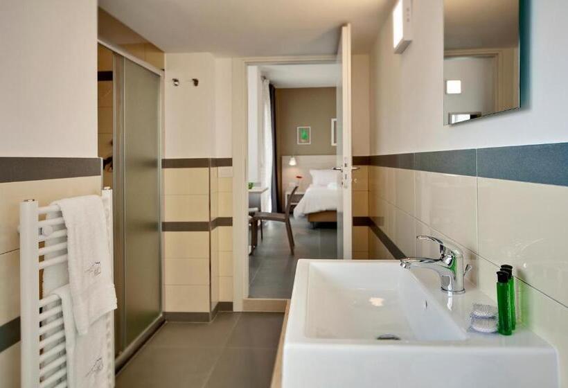 استودیوی استاندارد, Residence Dei Viali