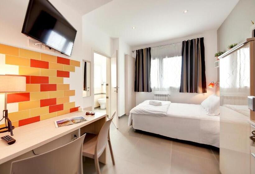 استودیو ساده, Residence Dei Viali