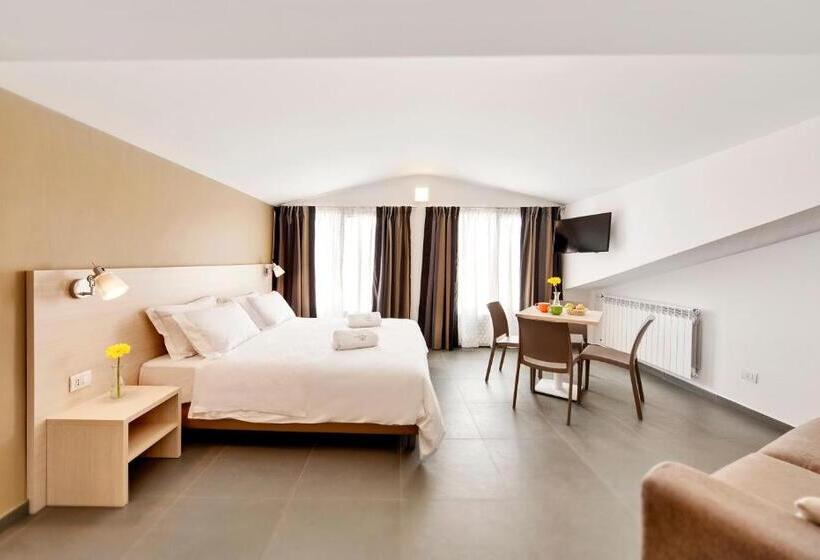 استودیوی لوکس, Residence Dei Viali