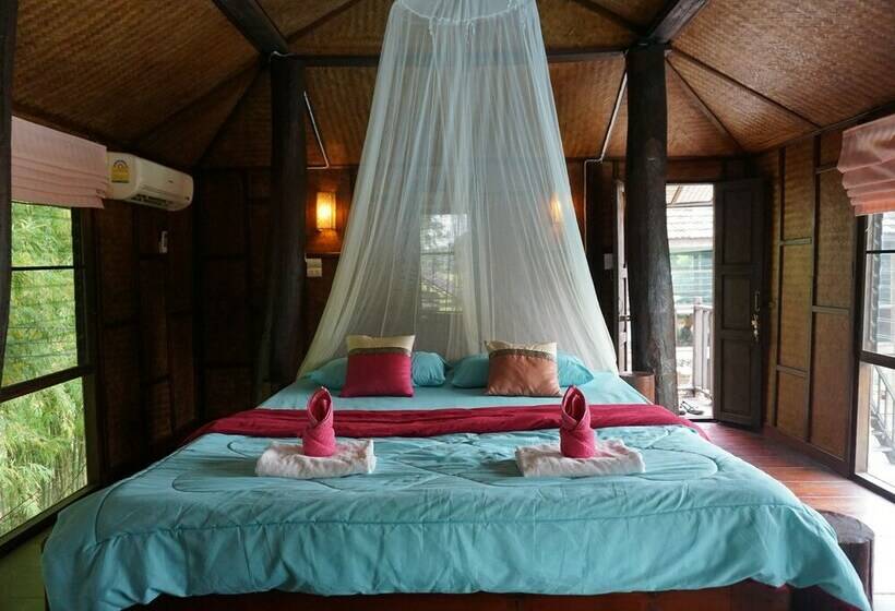 Номер Deluxe Вид на Бассейн, Banyen Villa