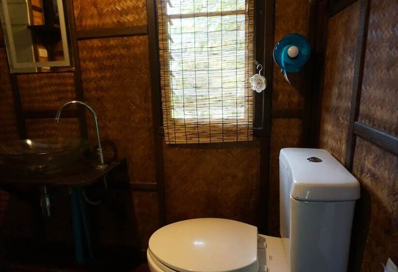 Номер Deluxe Вид на Бассейн, Banyen Villa