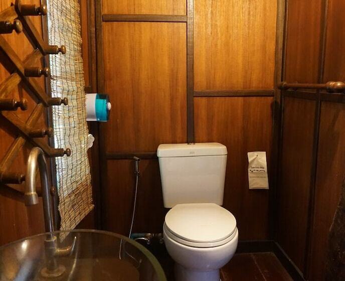 Номер Deluxe Вид на Бассейн, Banyen Villa