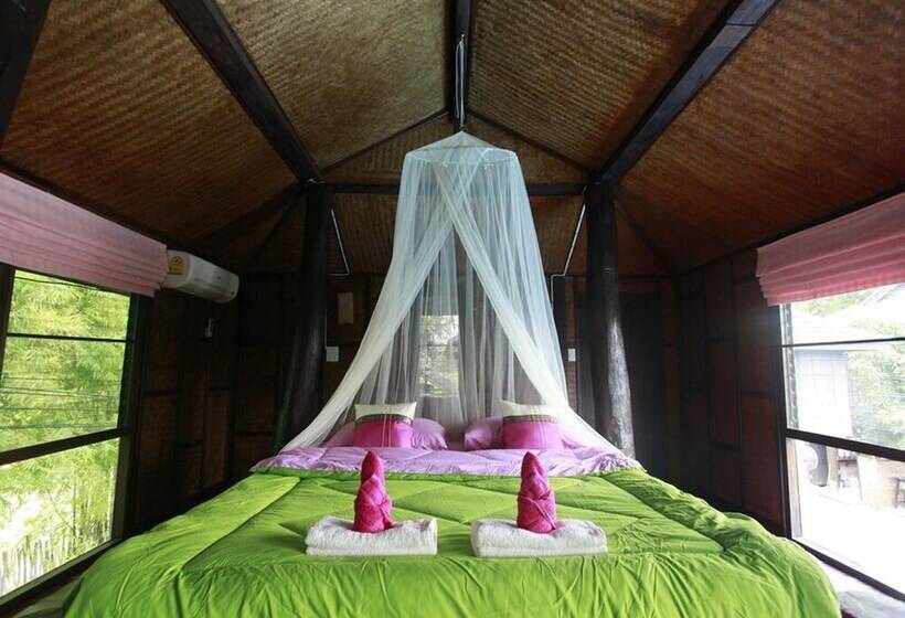 Номер Deluxe Вид на Бассейн, Banyen Villa