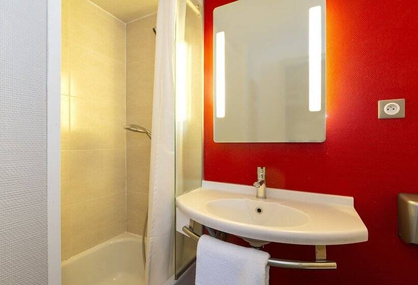 غرفة قياسية رباعية, B&b Hotel Angers 1 Beaucouzé