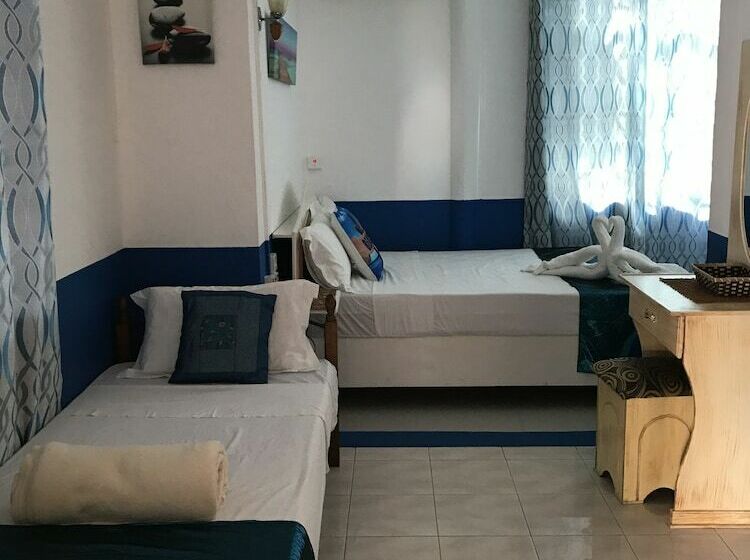 اتاق استاندارد سه نفره, Eden Villa