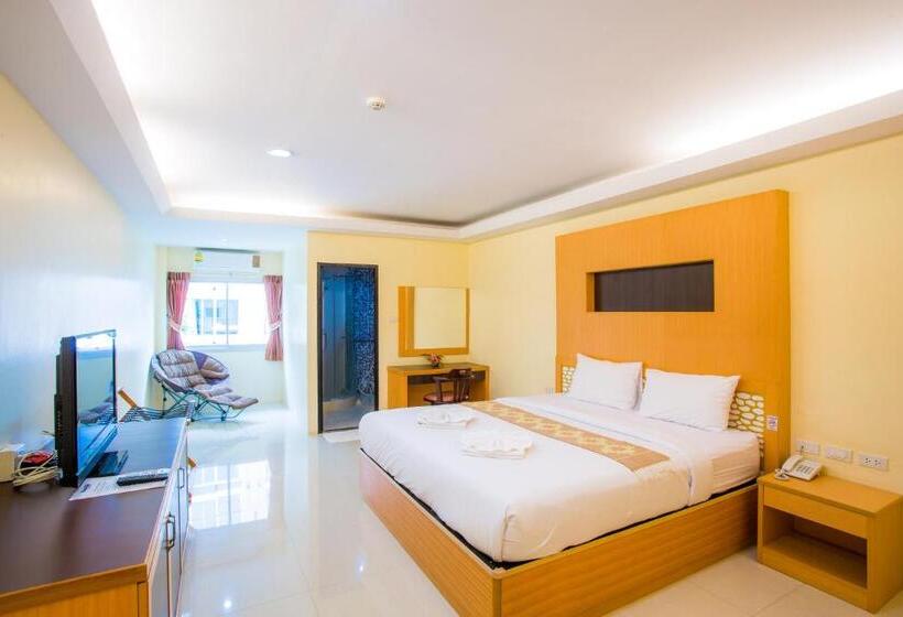 غرفة قياسية مطلّة علي حمام السباحة, Kanokan