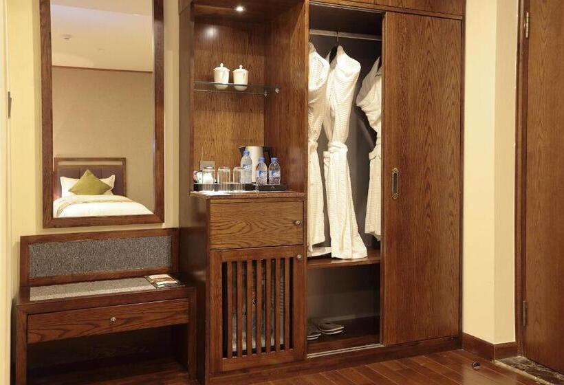 اتاق لوکس خانوادگی, Canvas Sapa Legend