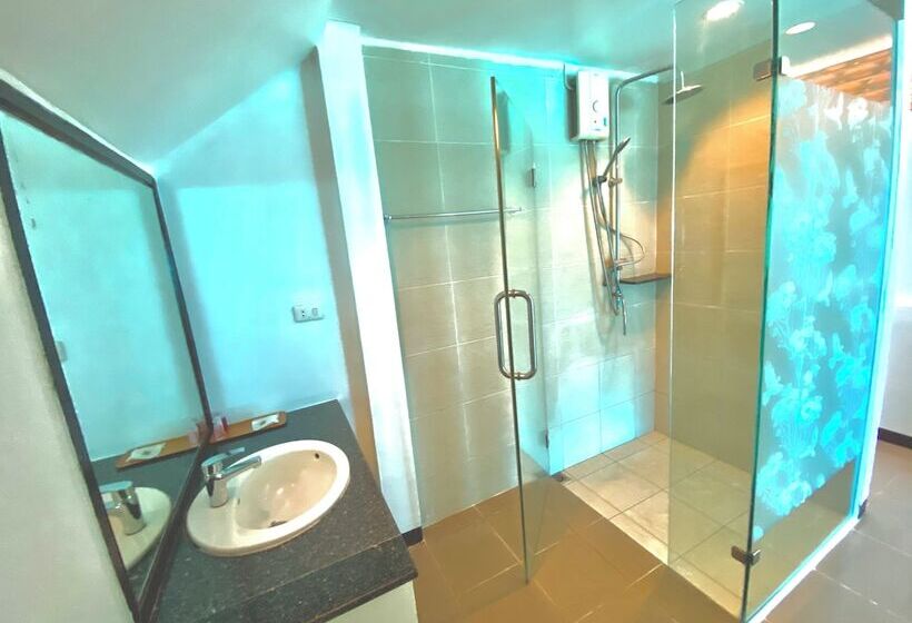 غرفة قياسية مطلّة علي البحر, The Shore Samui