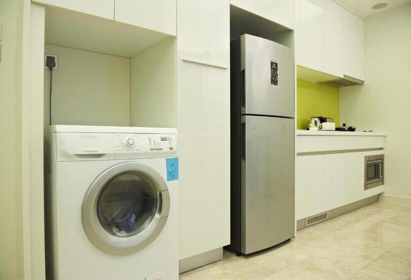 ファミリーステューディオ, The Signature Hotel & Serviced Suites Kuala Lumpur