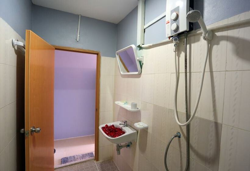 اتاق خانوادگی, Cheng Lay Guesthouse