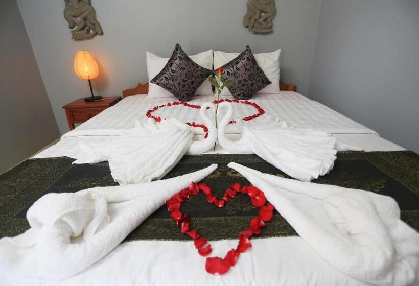 اتاق خانوادگی, Cheng Lay Guesthouse