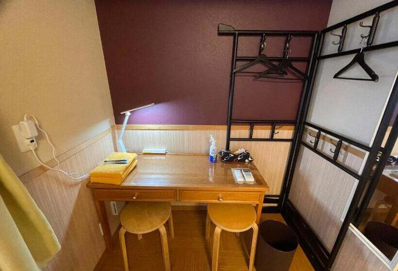 اتاق اکونومی, Guesthouse Oc