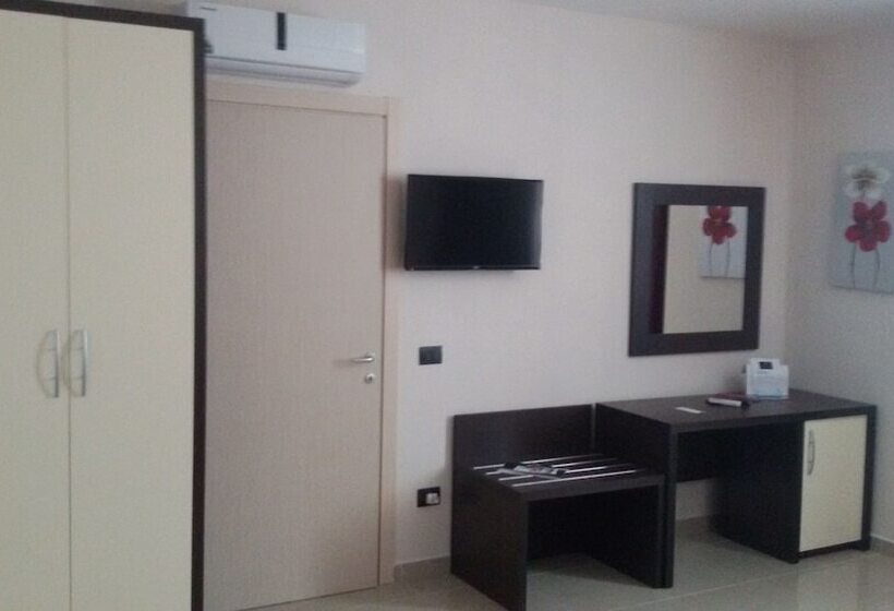 4인용 스탠다드 룸, Merylinn Guest House