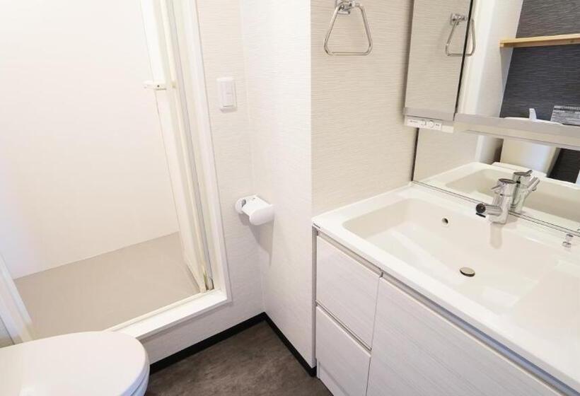 اتاق استاندارد چهار تخته, Poly Hostel Osaka