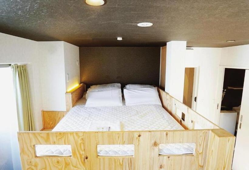 غرفة قياسية رباعية, Poly Hostel Osaka