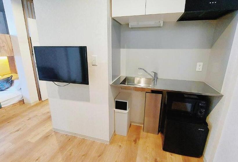 غرفة قياسية رباعية, Poly Hostel Osaka