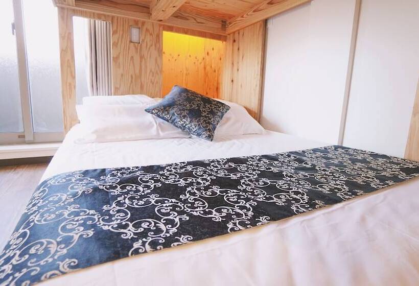 غرفة عائلية, Poly Hostel Osaka