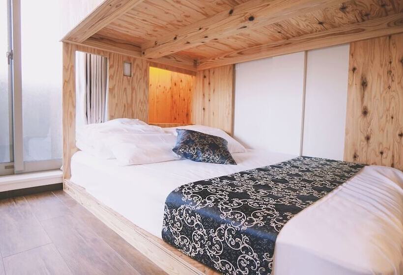 غرفة عائلية, Poly Hostel Osaka