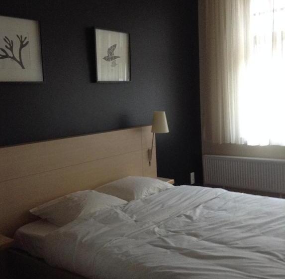 اتاق عادی, Aviation