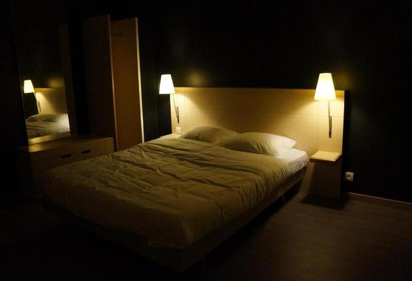 اتاق عادی, Aviation