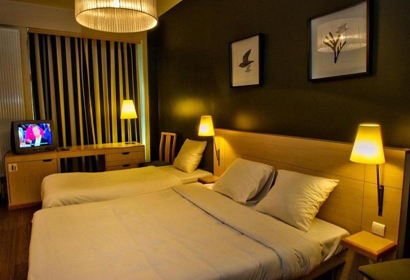 اتاق عادی, Aviation