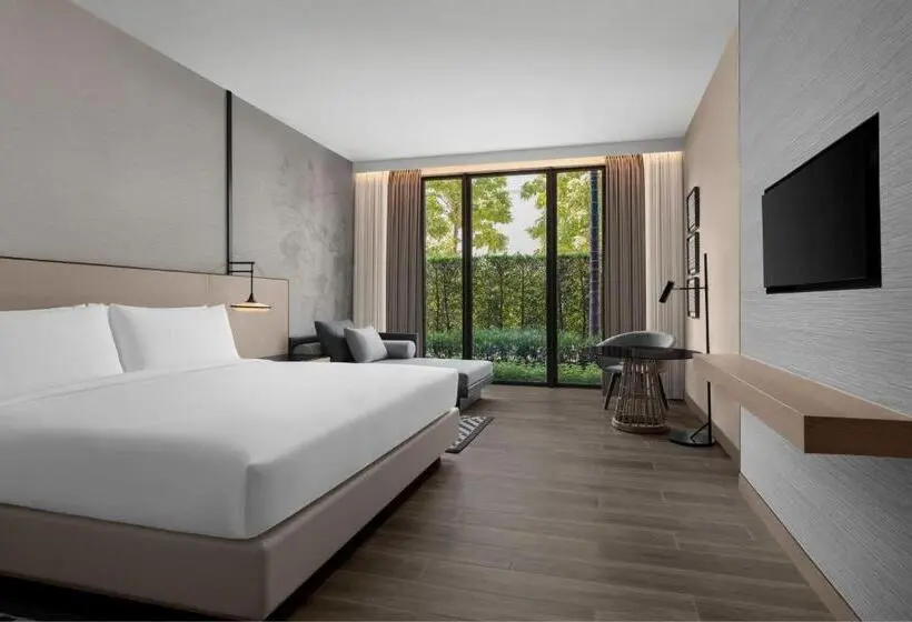 Superior Room King Size Bed