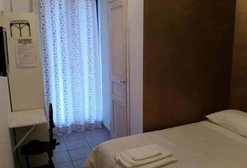 标准单人间, Residenza Del Turista