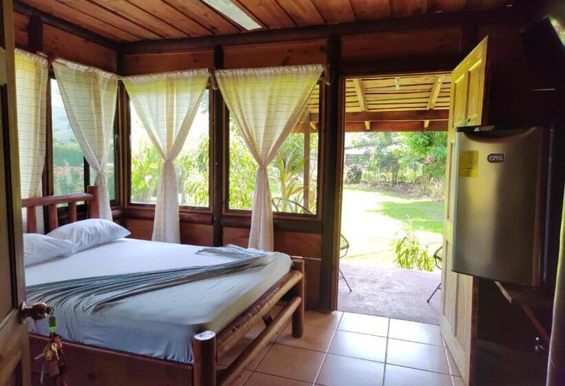 غرفة قياسية ثلاثية مزودة بشرفة, Canto De Ballenas