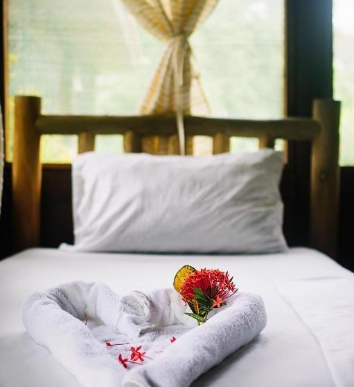 غرفة قياسية رباعية مزودة بشُرفة, Canto De Ballenas