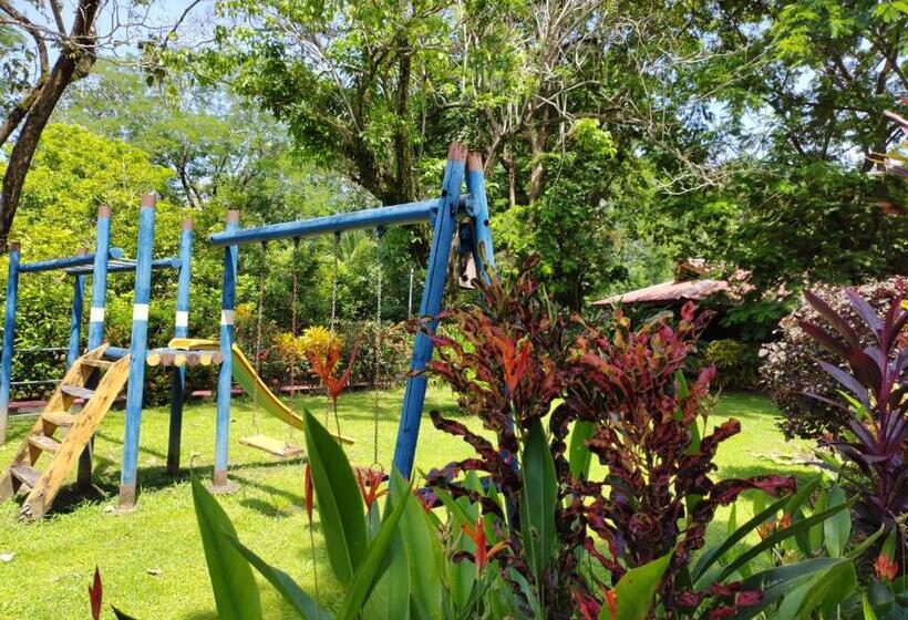 غرفة قياسية رباعية مزودة بشُرفة, Canto De Ballenas