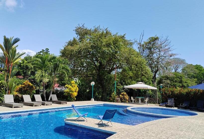 غرفة قياسية رباعية مزودة بشُرفة, Canto De Ballenas