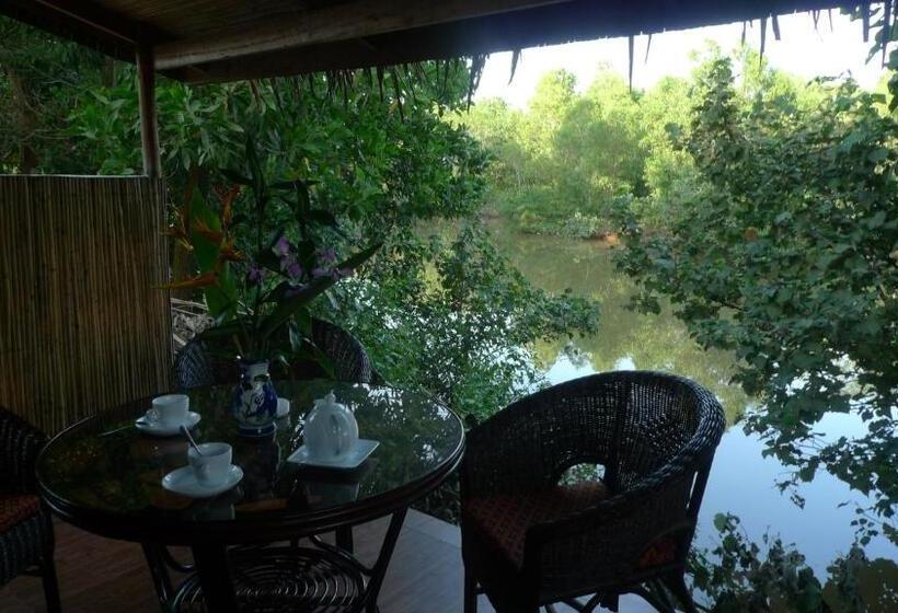 Deluxe люкс с видом на реку, Sok Sabay Resort