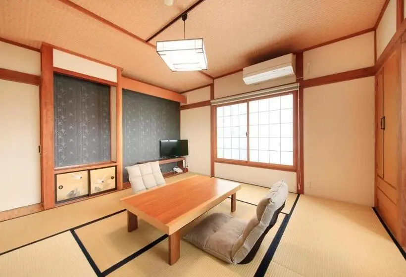 Standard-huone, Togariishi