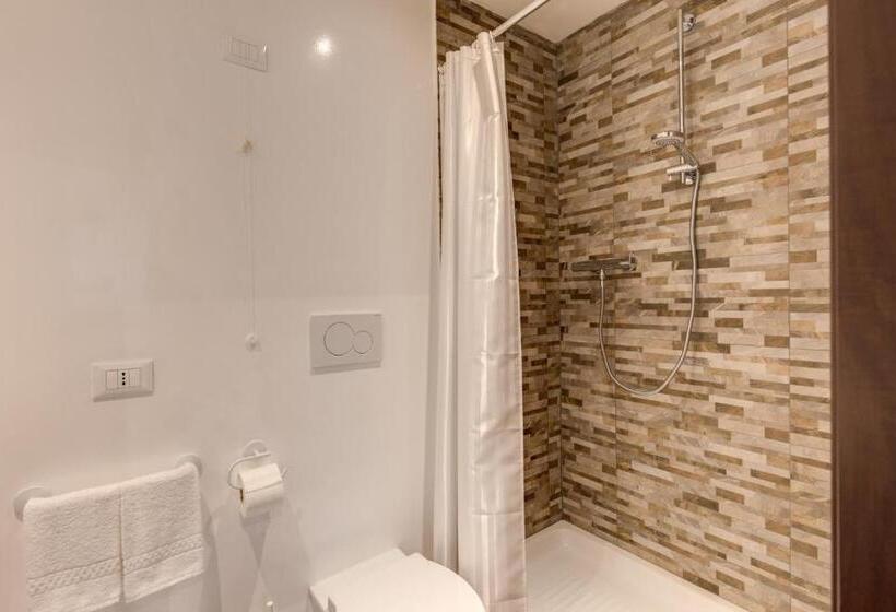 חדר דלוקס לשלושה, Piccolo Trevi Suites