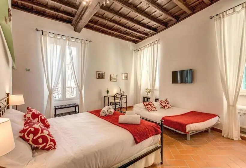 اتاق لوکس چهار تخته, Piccolo Trevi Suites