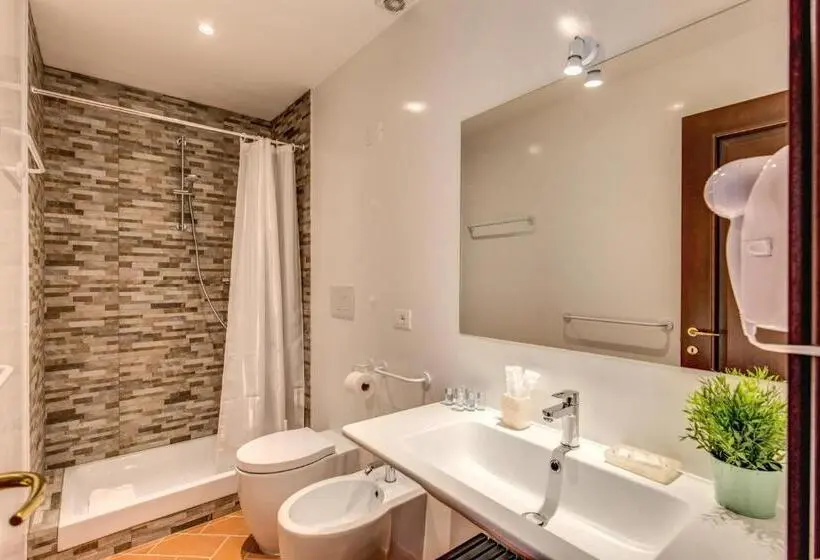 اتاق لوکس چهار تخته, Piccolo Trevi Suites