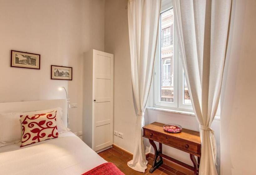 חדר סטנדרט לשלושה, Piccolo Trevi Suites