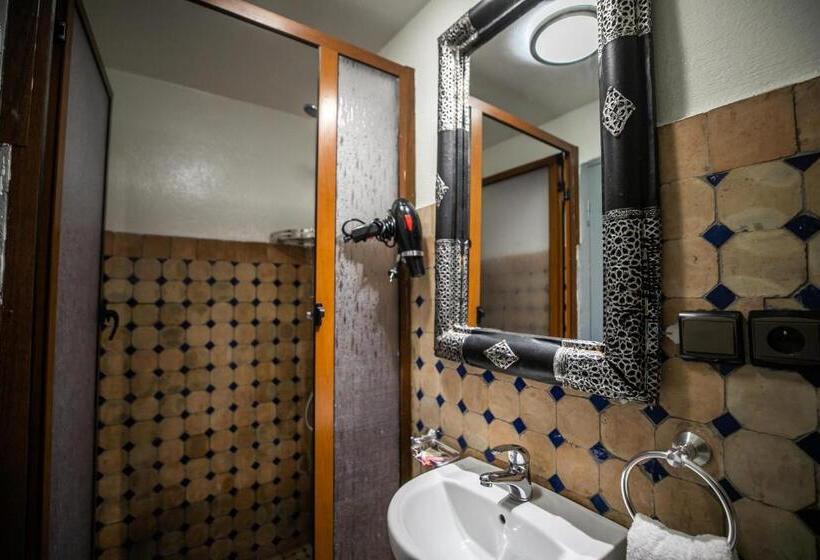 标准间, Riad Skilfo