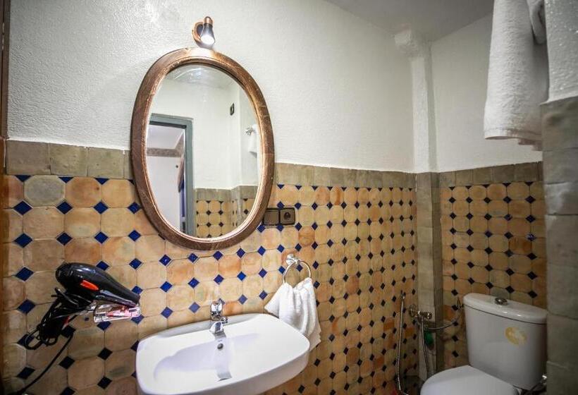 标准间, Riad Skilfo