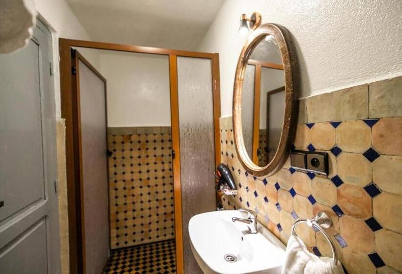 标准间, Riad Skilfo