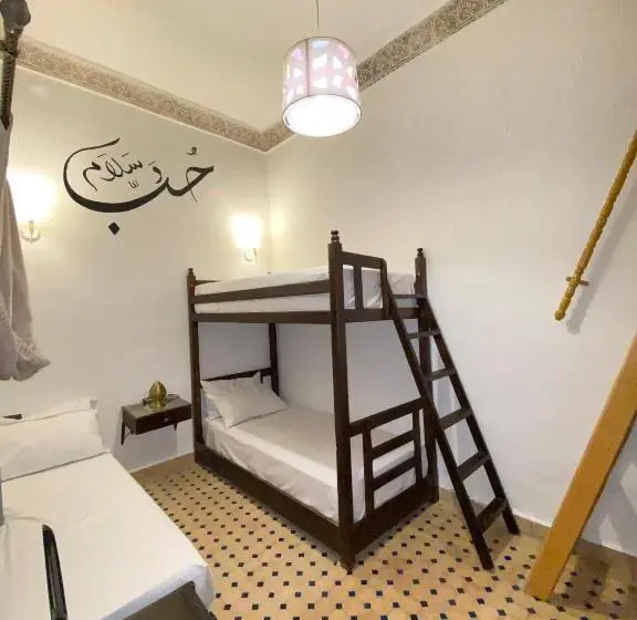 اتاق لوکس چهار تخته, Riad Skilfo