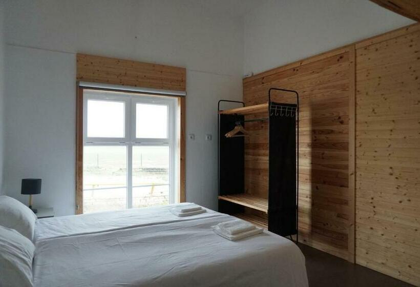 Номер Стандарт, Shark S Lodge