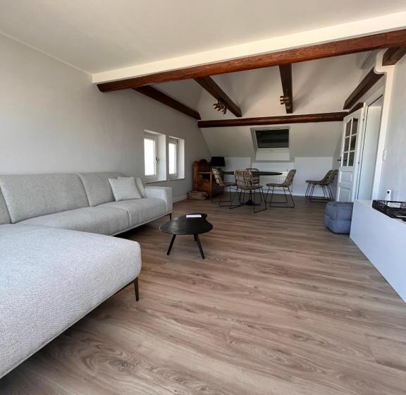 آپارتمان 1 خوابه با تراس, B&b Roudenhaff